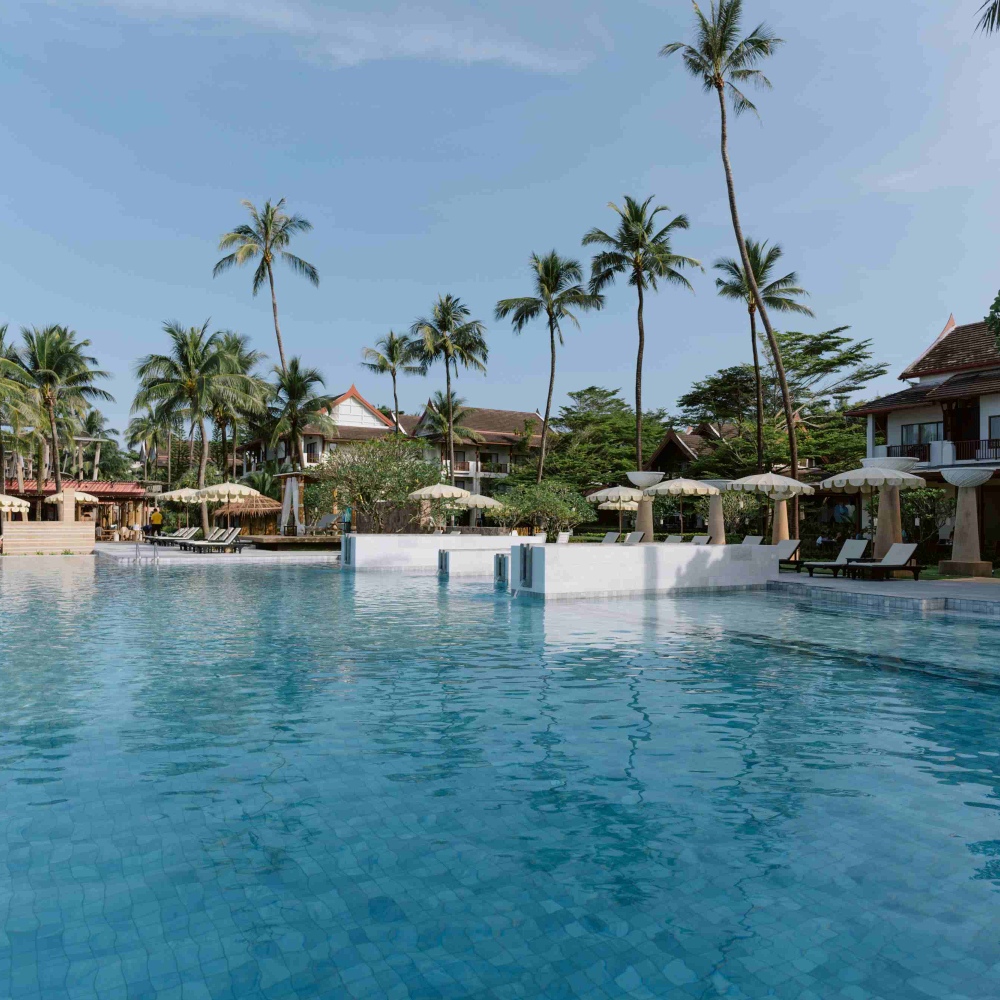 Pool1-Apsara Beachfront-Resort-and-Villa-navi (1)